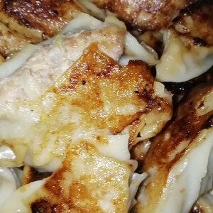 ☆贅沢一品☆ごま油が味の決め手！！焼き餃子！！